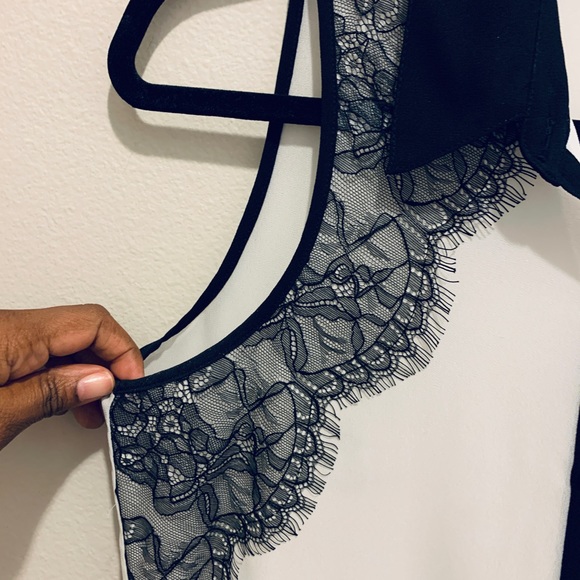 Black and white sleeveless top - Picture 4 of 6